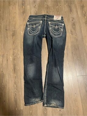 True Religion Men’s Dark Blue Jeans with White Contrast Stitching